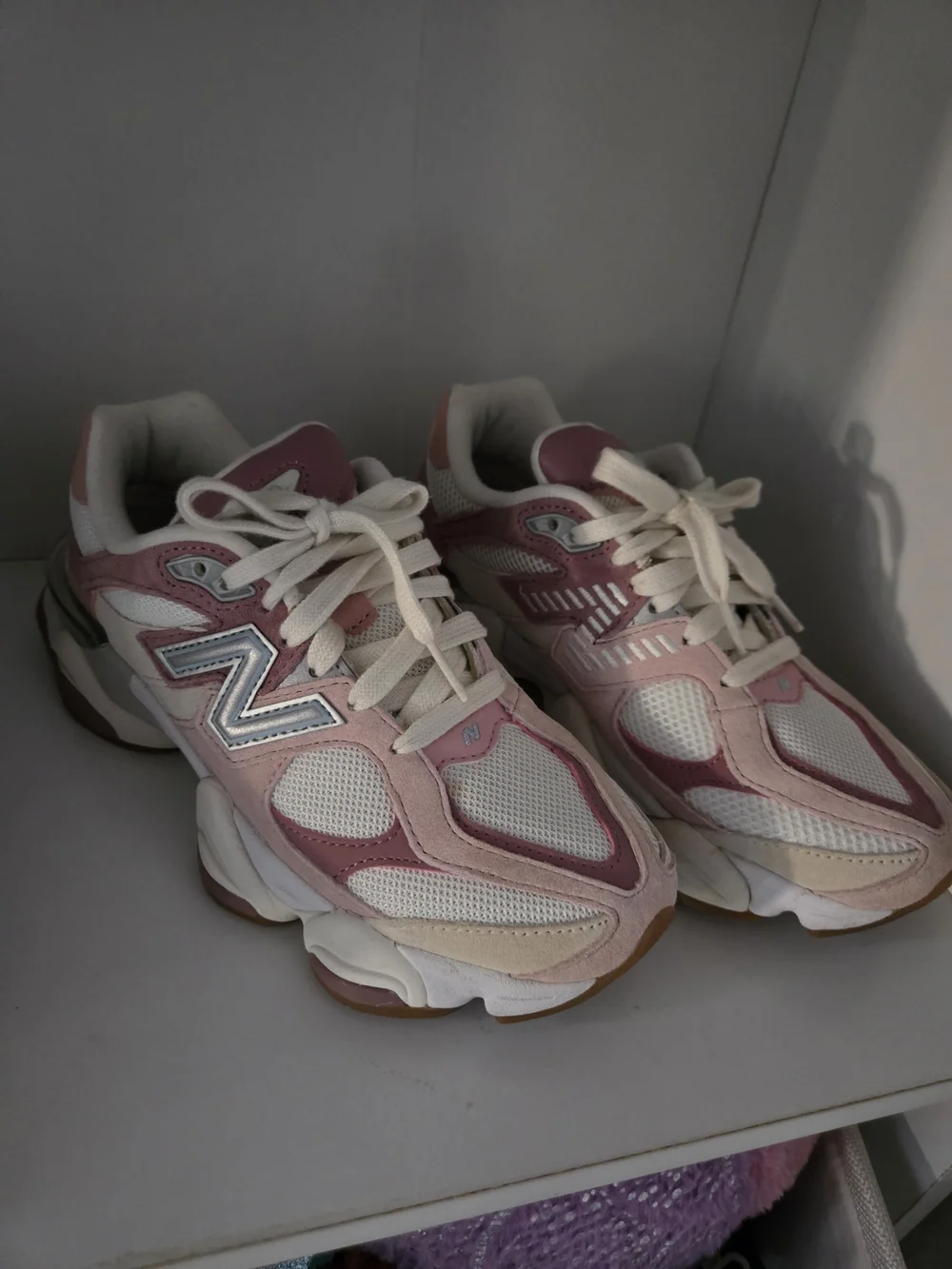New Balance 960 Rose Pink Running Sneakers